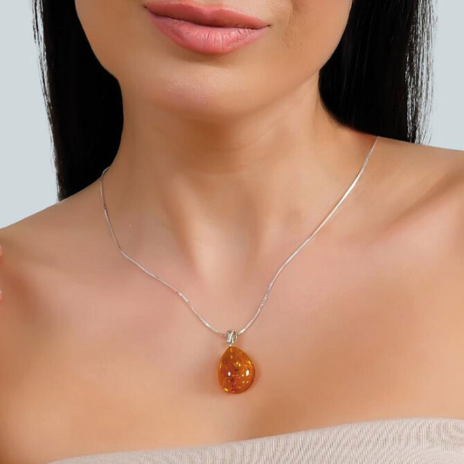 Damla Kehribar Kolye Portakal Çiçeği - Tesbihcibaba