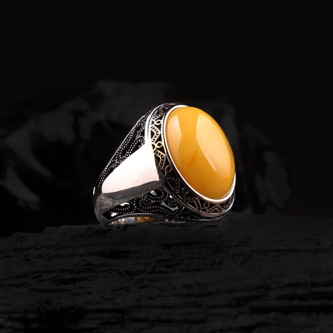 Natural Amber Stone-set Silver Ring