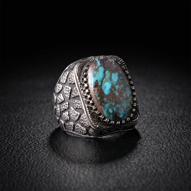 Turquoise Stone-set Special Design Engraved 925 K Silver Ring