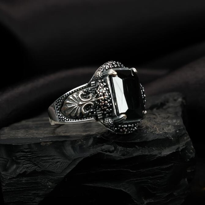 Oniks Zirkon Kasa Gümüş Yüzük - Tesbihcibaba